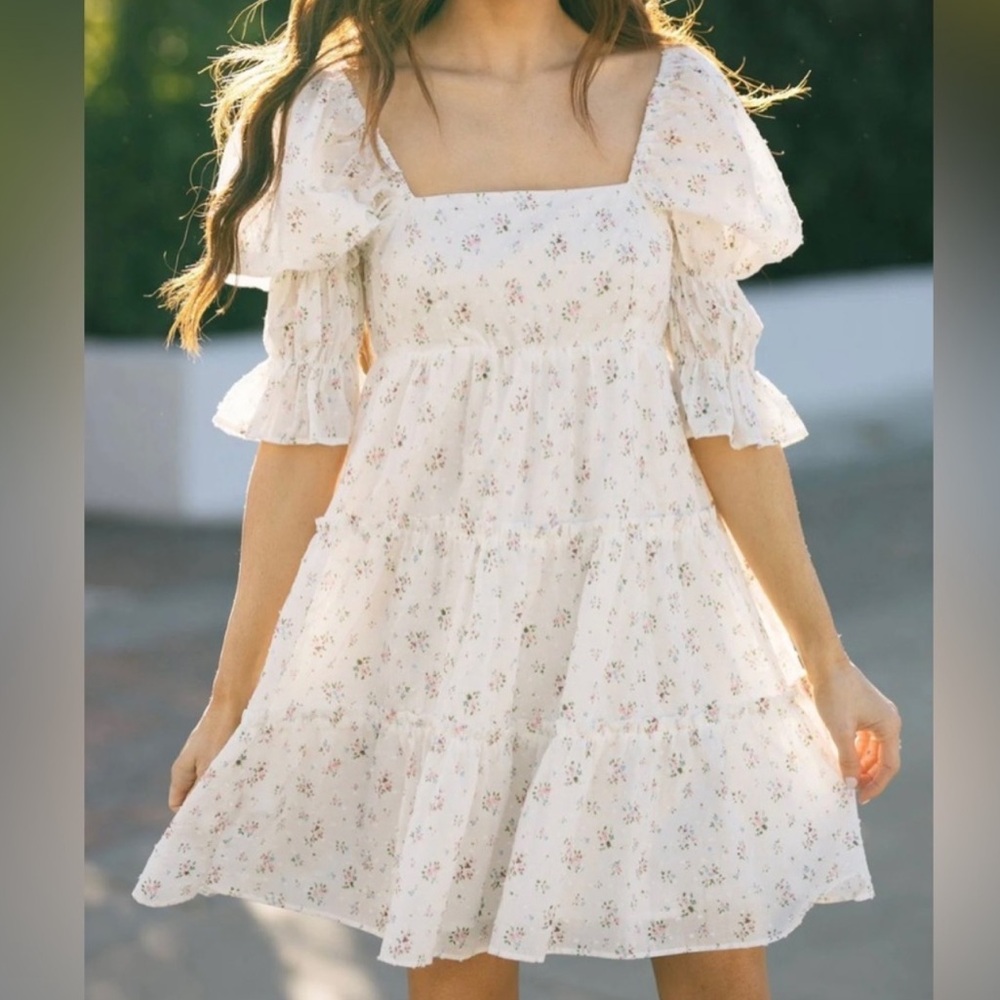 Storia white floral square neck puff sleeve mini dress size large